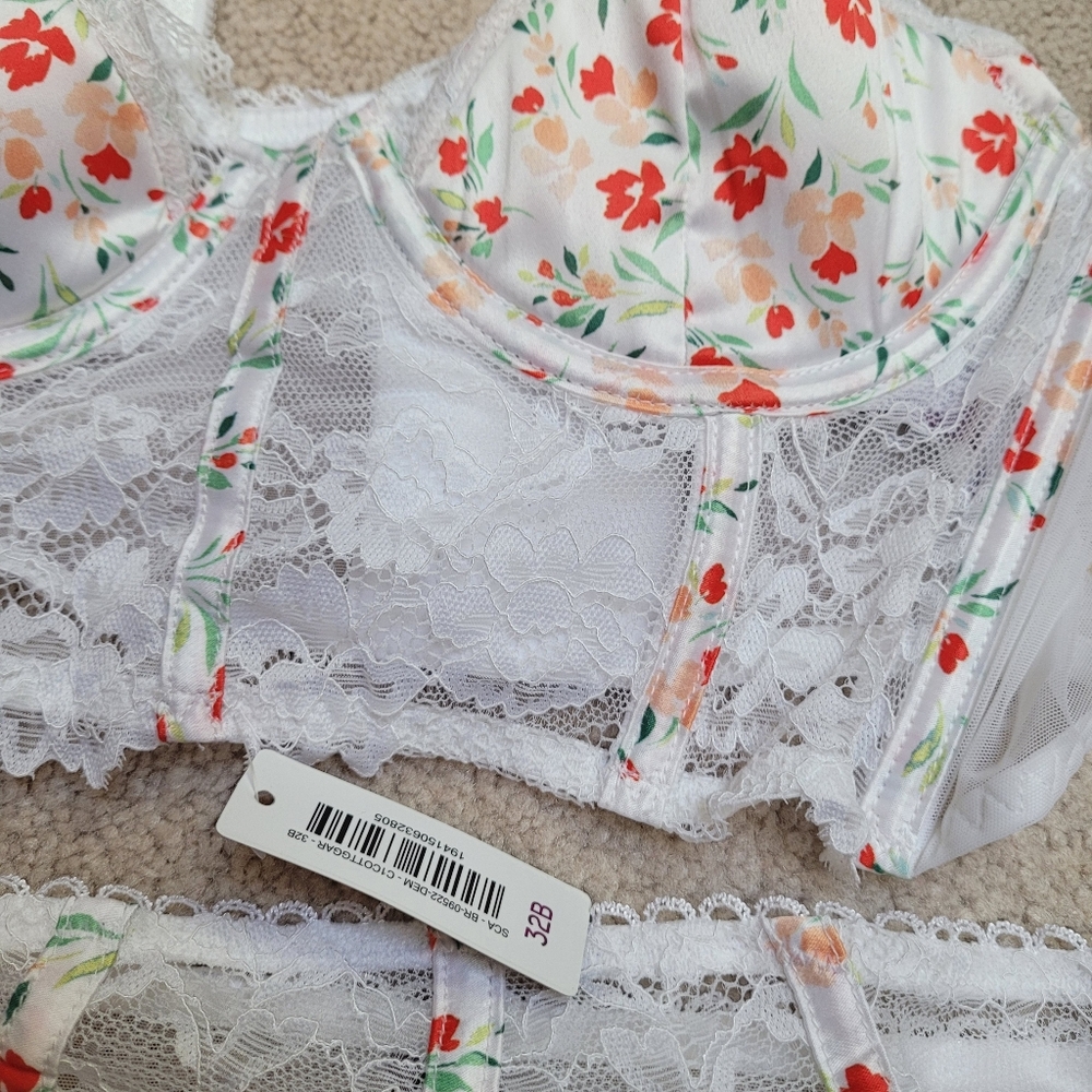 NWT Bustier Set - Picture 4 of 5